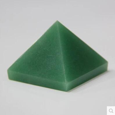 Green Aventurine Pyramid 30mm