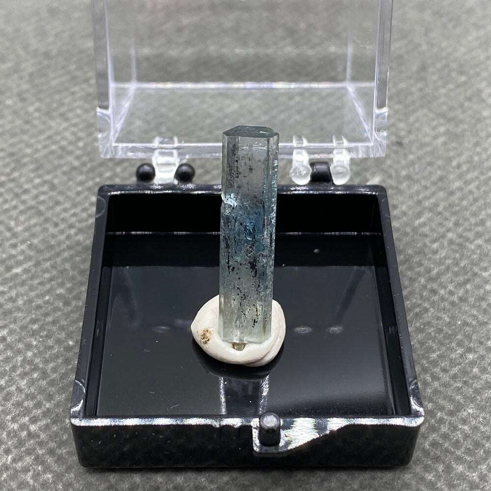 Namibian Aquamarine Crystal + box size 3.5cm #1