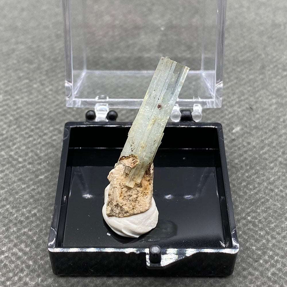 Namibian Aquamarine Crystal + box size 3.5cm #1