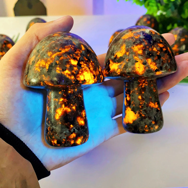 Yooperlite Mushroom Carving UV Reactive