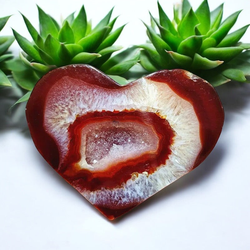 Carnelian Crystal: Courage, Creativity & Motivation