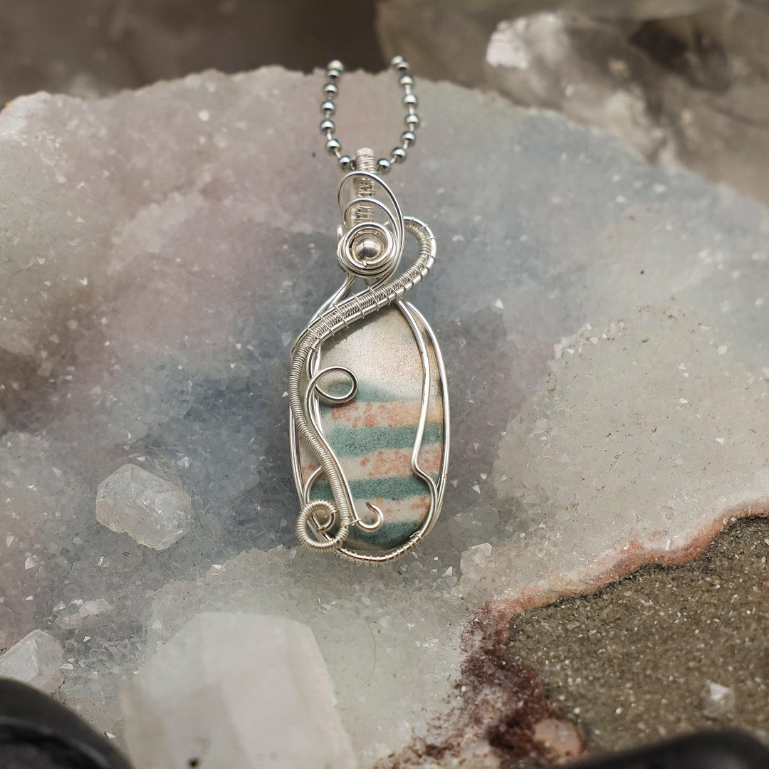 Banded Jasper Pendant Necklace - 2.5"