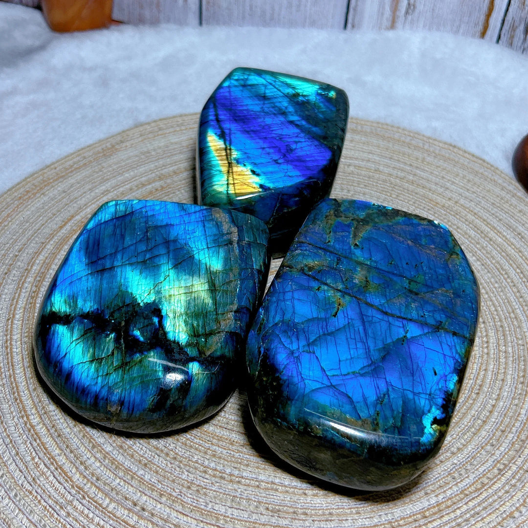 Blue Labradorite High Flash Freeform