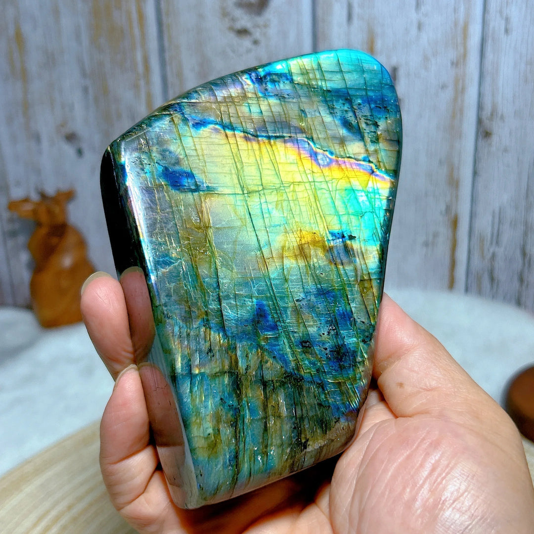 Blue Labradorite High Flash Freeform