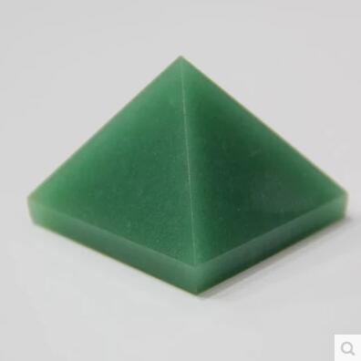 Green Aventurine Pyramid 30mm