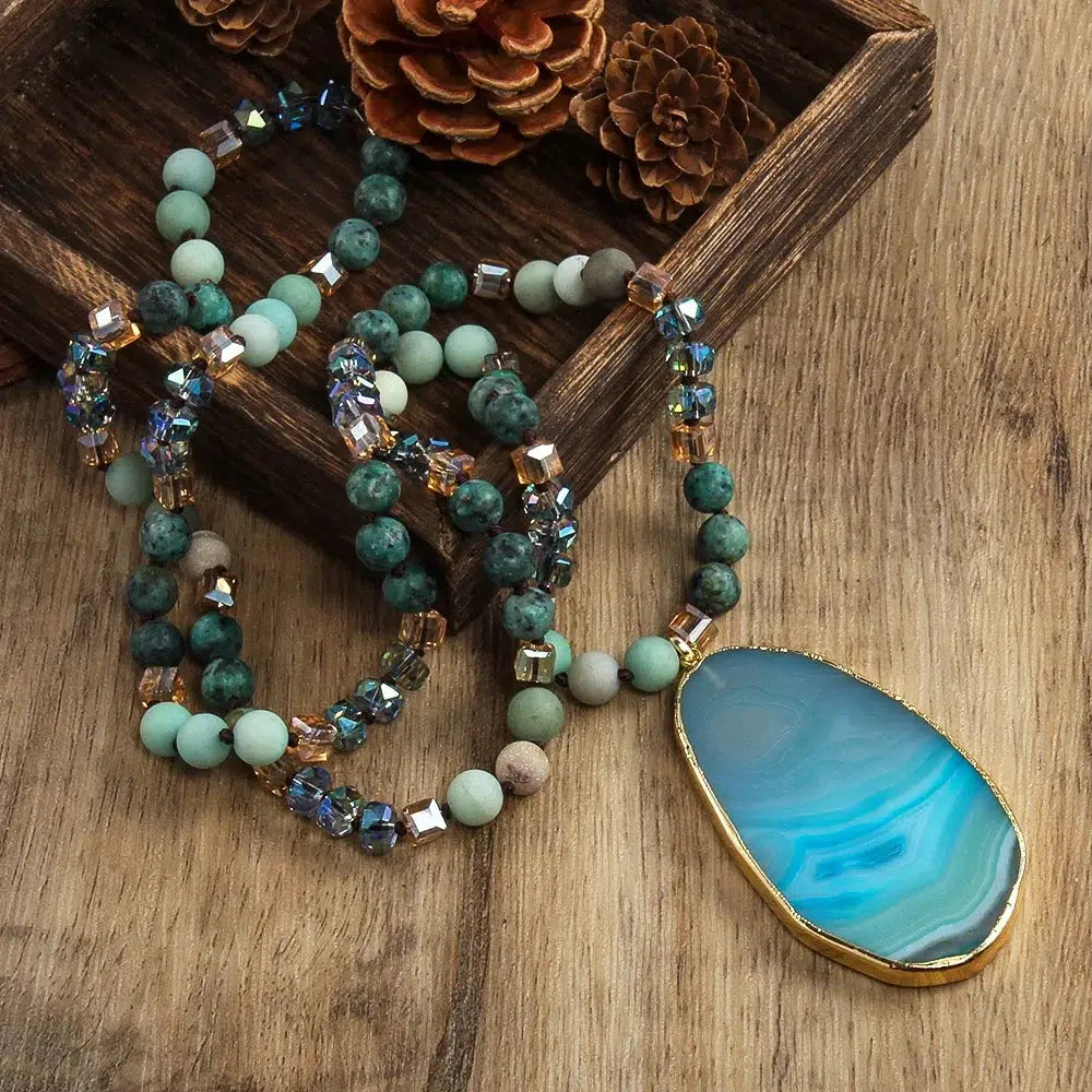 Knotted Necklace with Agate Pendant