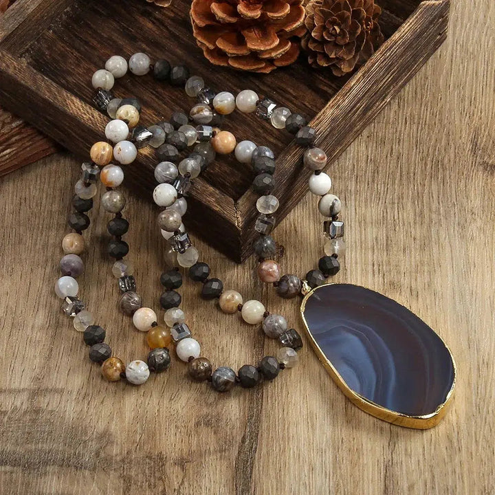 Knotted Necklace with Agate Pendant