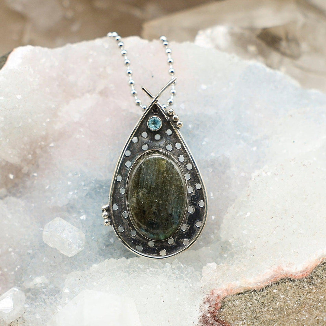 Labradorite On 925 Silver Pendant - 2.25"