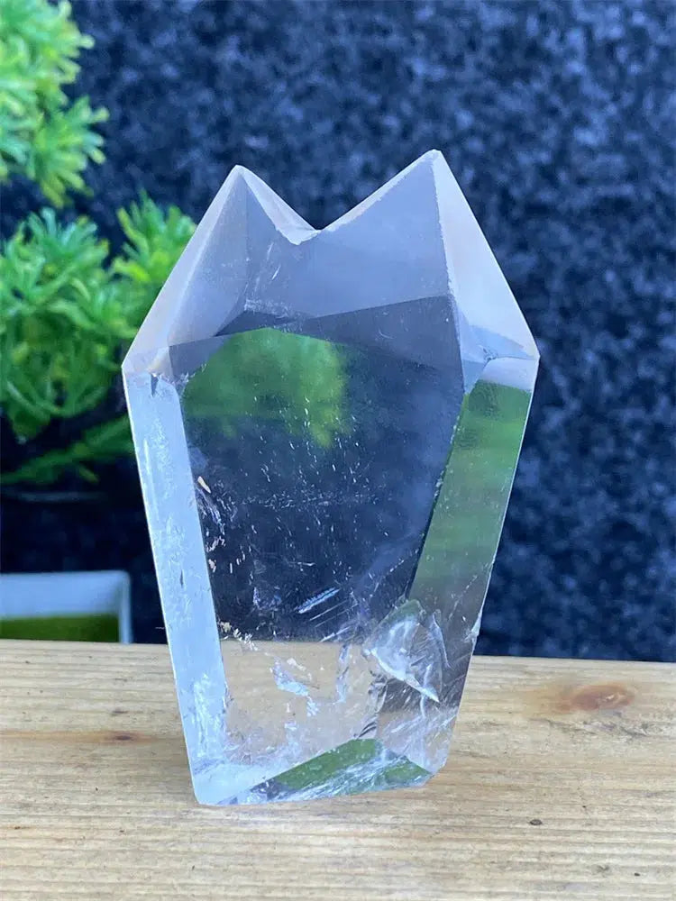 Quartz Crystal Twin Point