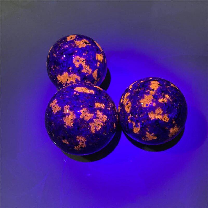 Yooperlite 'Fire Stone' UV Reactive Sphere