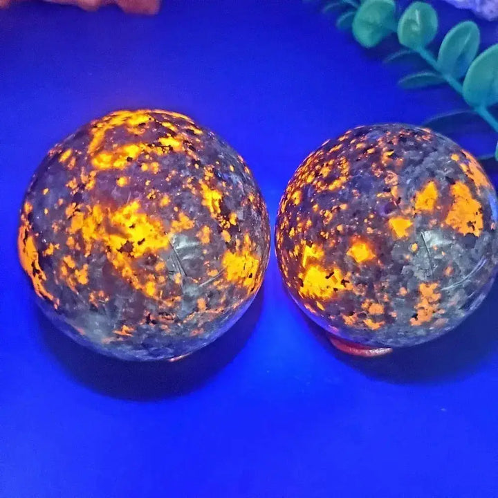 Yooperlite Glowing Crystal Sphere | UV Fluorescent Healing Crystal-Spheres-Ali-Yooperlite-40-45mm-Crystal Destiny