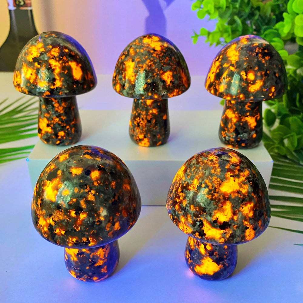 Yooperlite Mushroom Carving UV Reactive